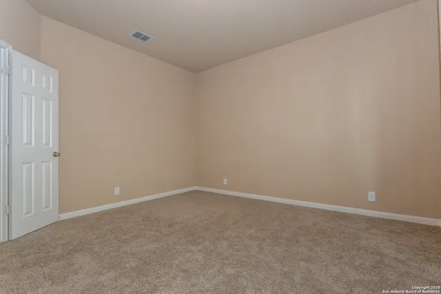 $2,600 | 331 Knights Cross Drive, San Antonio, TX 78258