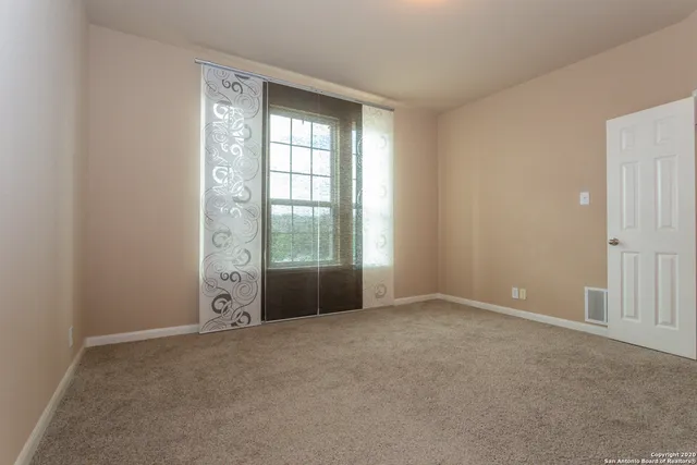 $2,600 | 331 Knights Cross Drive, San Antonio, TX 78258