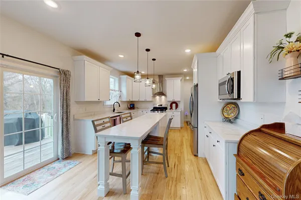 $700,000 | 77 Kensington Lane, Poughkeepsie, NY 12603