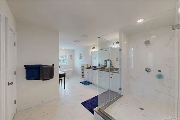 $700,000 | 77 Kensington Lane, Poughkeepsie, NY 12603