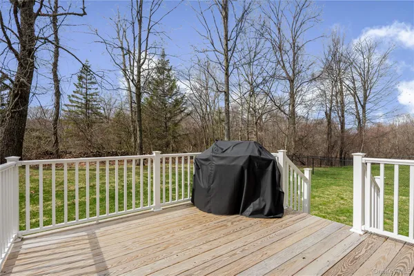 $700,000 | 77 Kensington Lane, Poughkeepsie, NY 12603