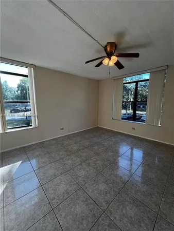 $164,900 | 3760 Inverrary Drive, Unit 2Z, Lauderhill, FL 33319