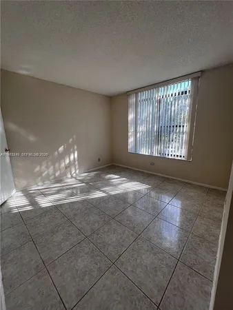 $164,900 | 3760 Inverrary Drive, Unit 2Z, Lauderhill, FL 33319
