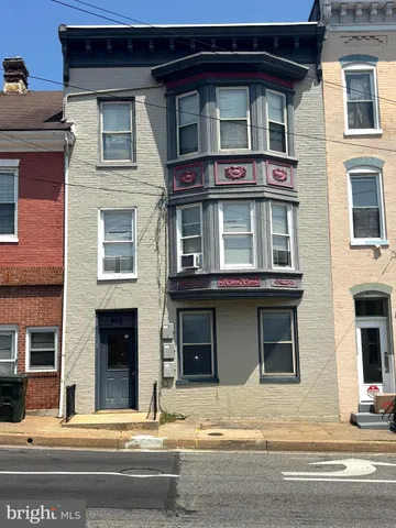 a view of entryway door of the house