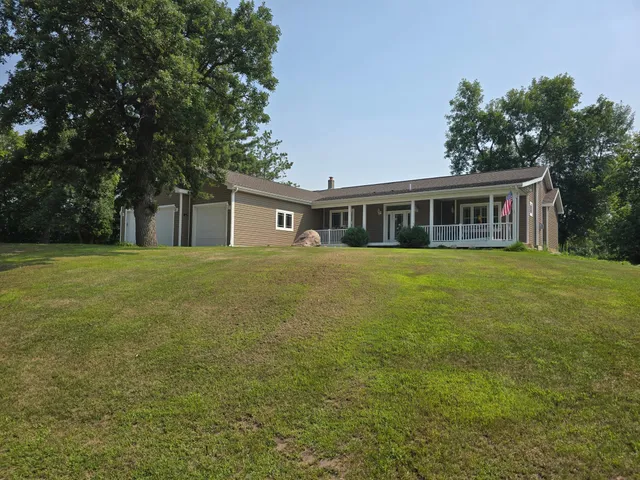 $799,900 | 25395 Co Highway 6, Detroit Lakes, MN 56501