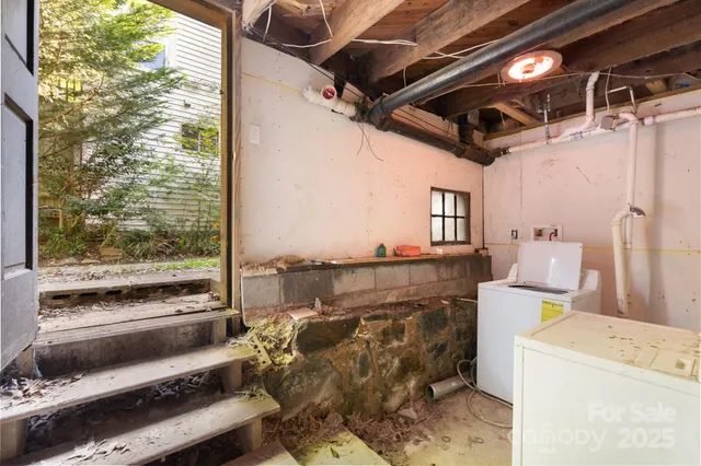 $349,900 | 141 Louisiana Avenue, Asheville, NC 28806