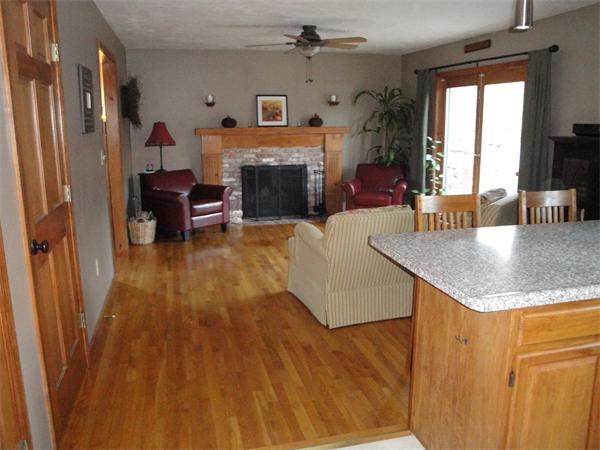 590 Townsend Harbor Road Lunenburg, MA 01462 - Photo 3 of 28 Gallery Image 3