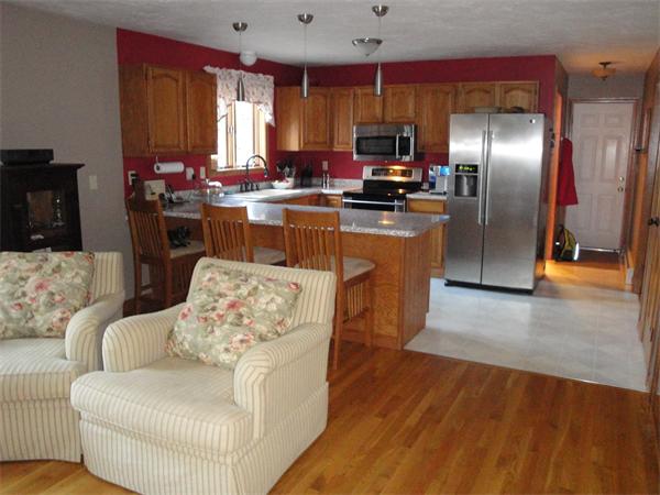 590 Townsend Harbor Road Lunenburg, MA 01462 - Photo 4 of 28 Gallery Image 4