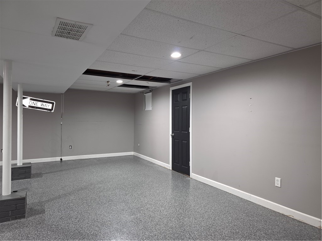 50 Glenham Road Cranston, RI 02921 - Photo 20 of 21 Gallery Image 20