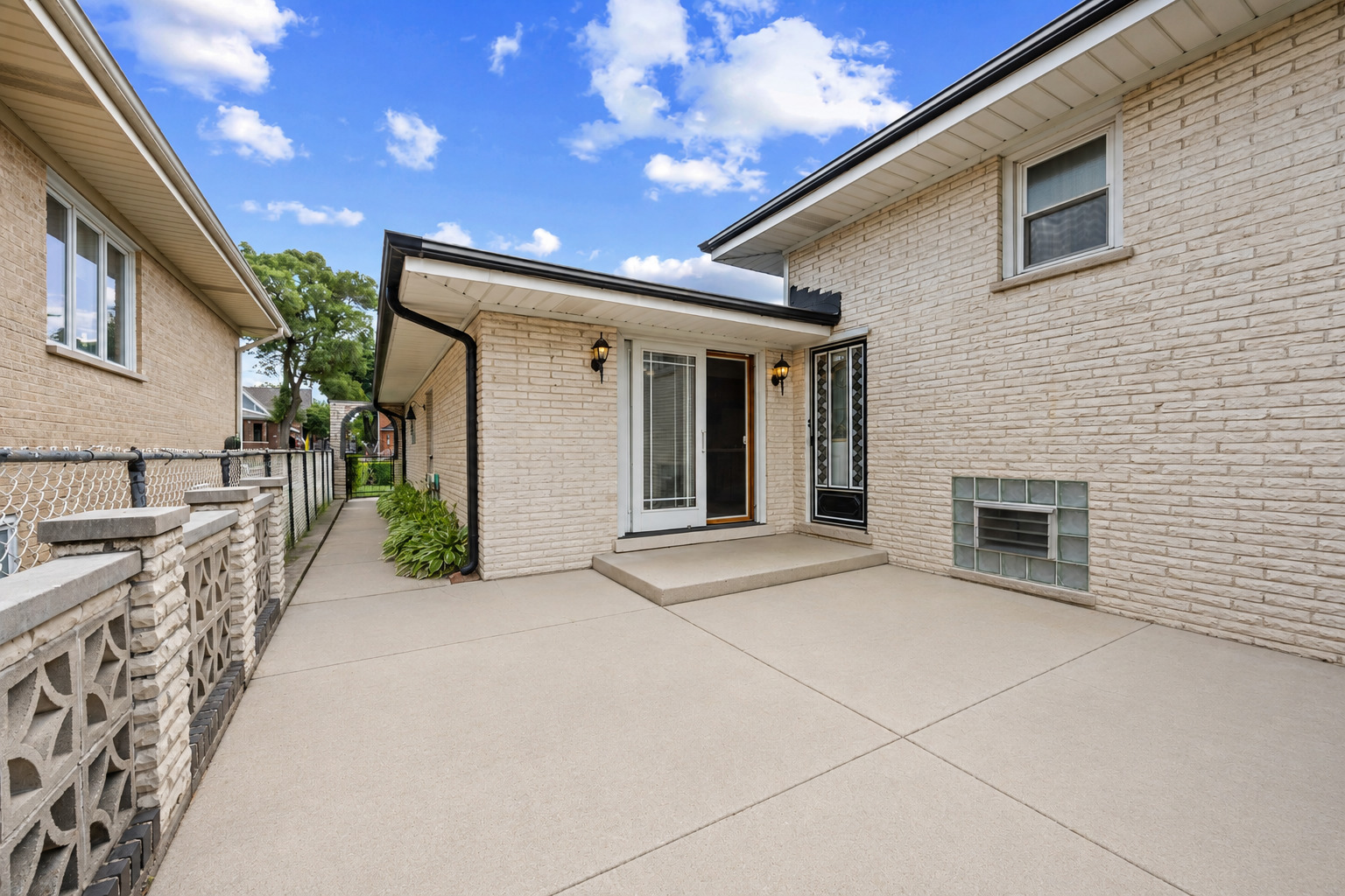 1012 Courtland Avenue Park Ridge, IL 60068 - Photo 10 of 31