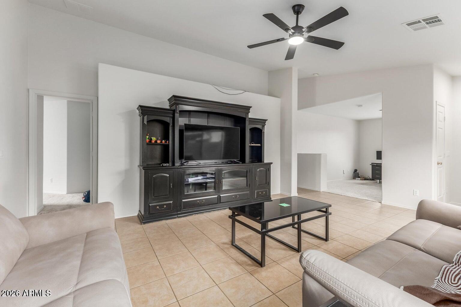 17231 West Durango Street Goodyear, AZ 85338 - Photo 9 of 31 20260122130145073606000000-o