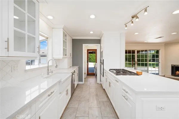 $6,000 | 1721 East Ruddock Street, Covina, CA 91724