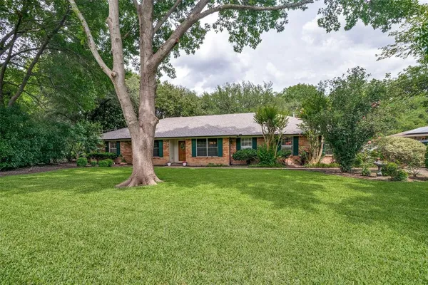 $624,500 | 5802 Pecan Grove Drive, Sachse, TX 75048