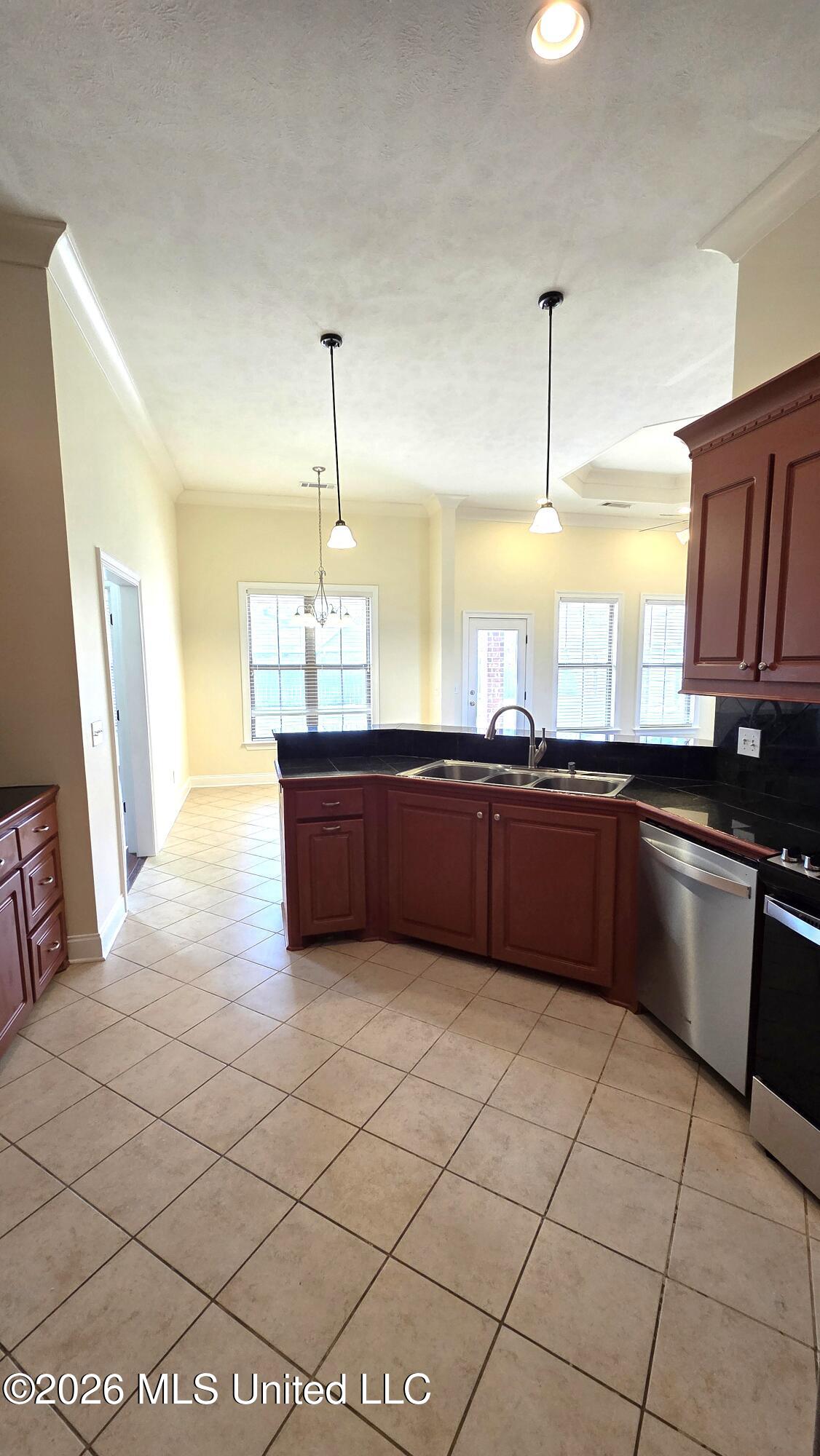 385 Austin Circle Brandon, MS 39047 - Photo 18 of 42 20260319_094452 (002)