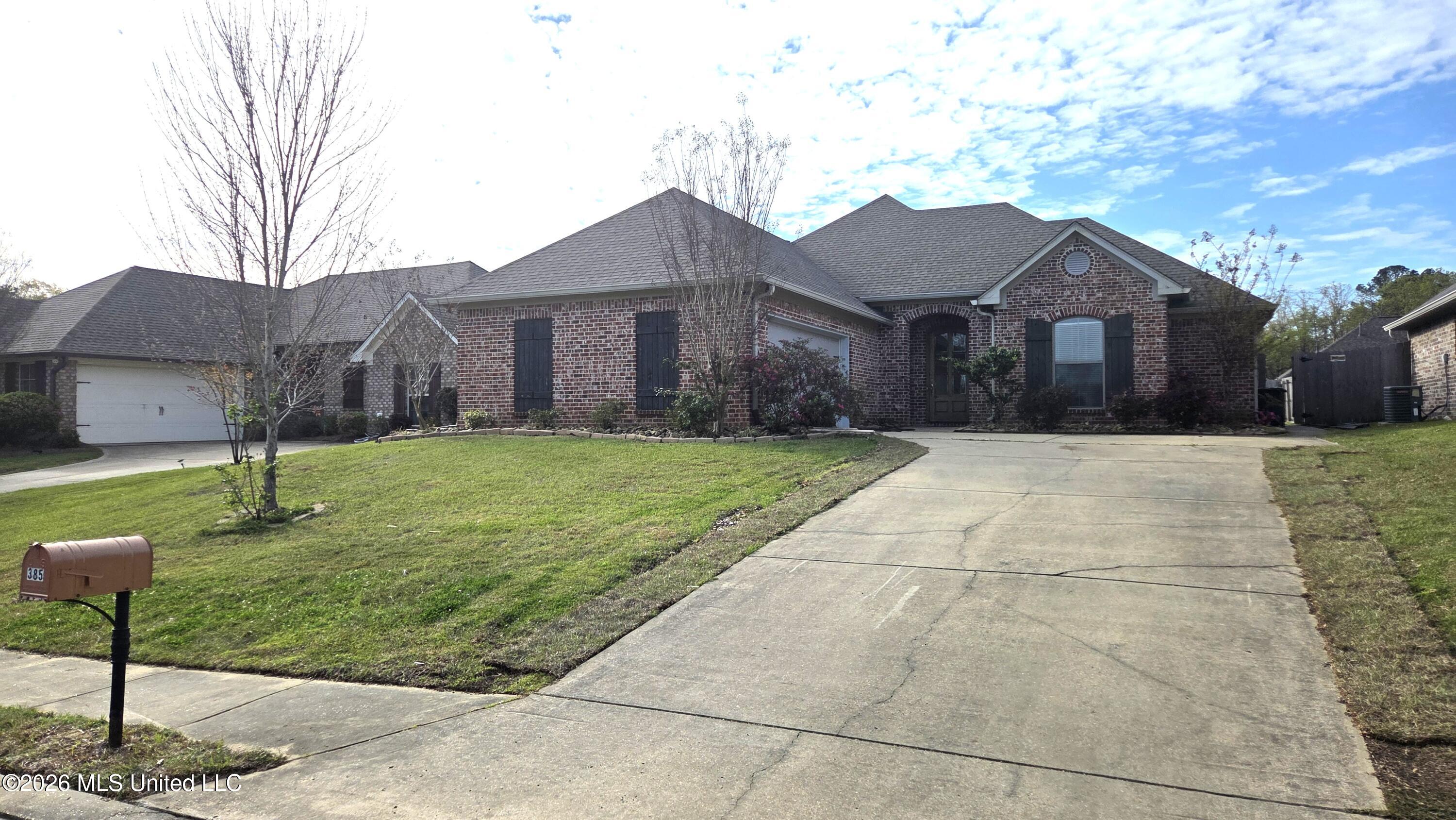385 Austin Circle Brandon, MS 39047 - Photo 2 of 42 20260319_093034 (002)
