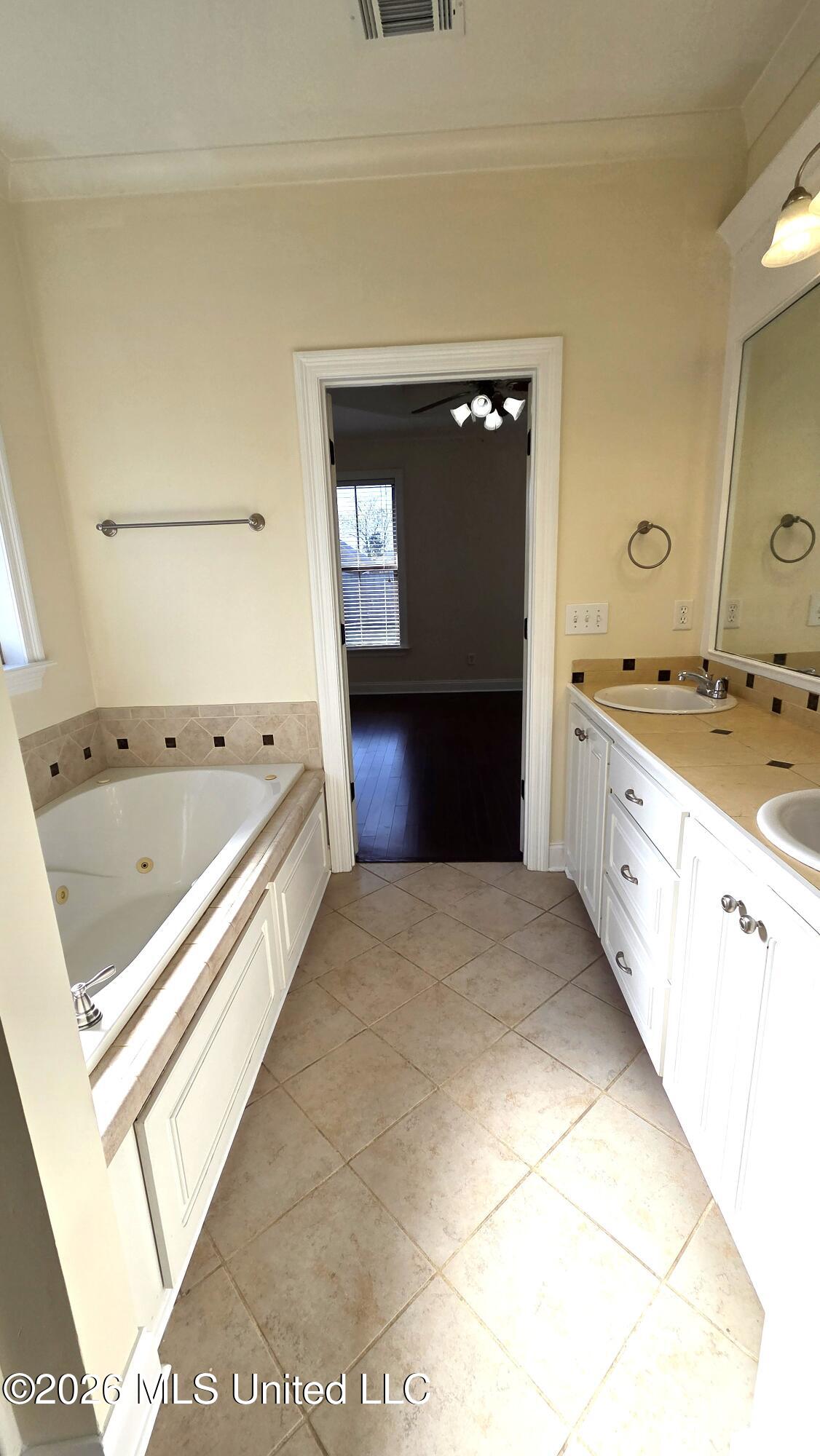 385 Austin Circle Brandon, MS 39047 - Photo 22 of 42 20260319_094723 (002)