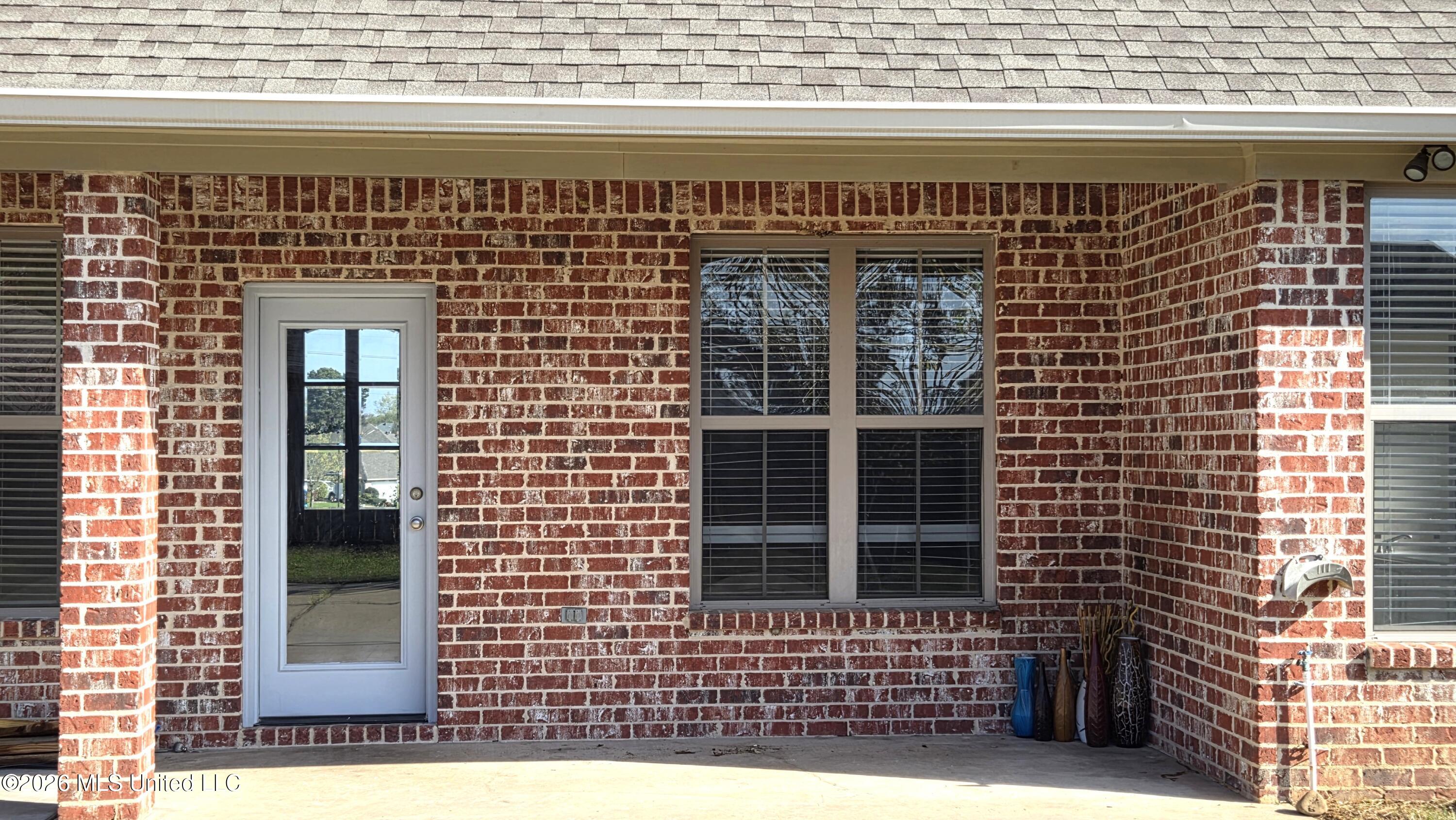 385 Austin Circle Brandon, MS 39047 - Photo 37 of 42 20260319_095257 (002)