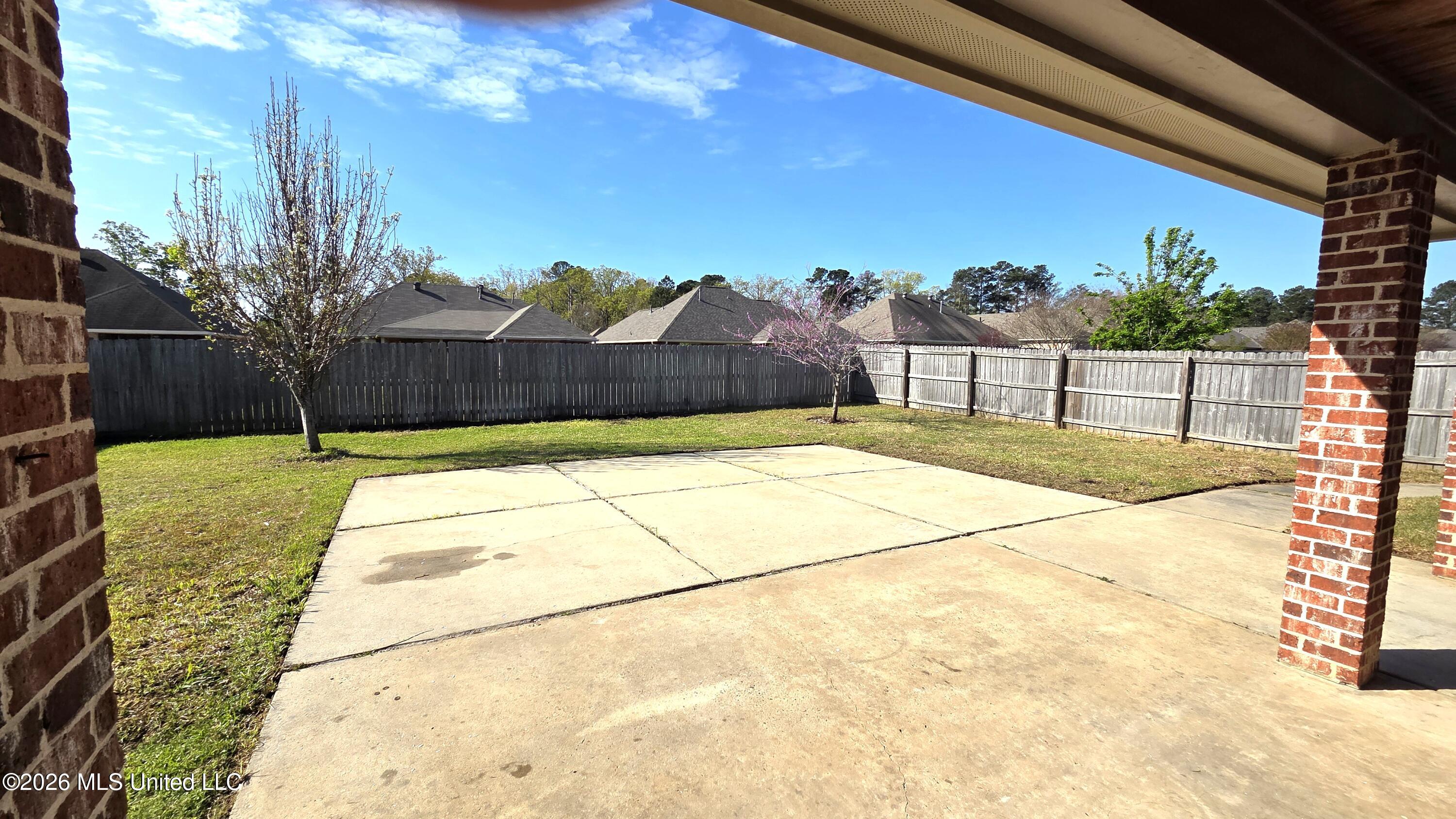 385 Austin Circle Brandon, MS 39047 - Photo 39 of 42 20260319_095429 (002)