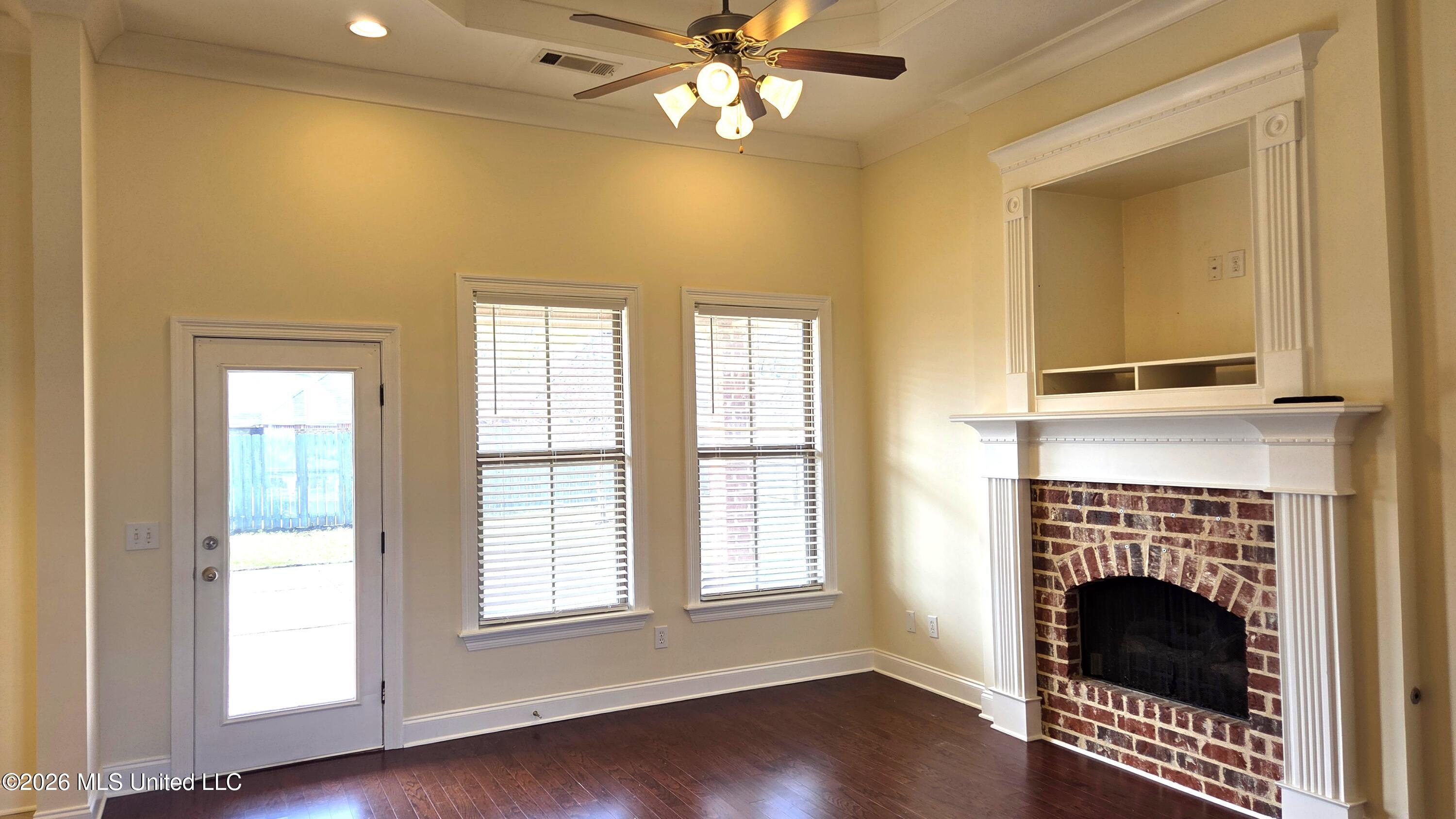 385 Austin Circle Brandon, MS 39047 - Photo 7 of 42 20260319_094302 (002)