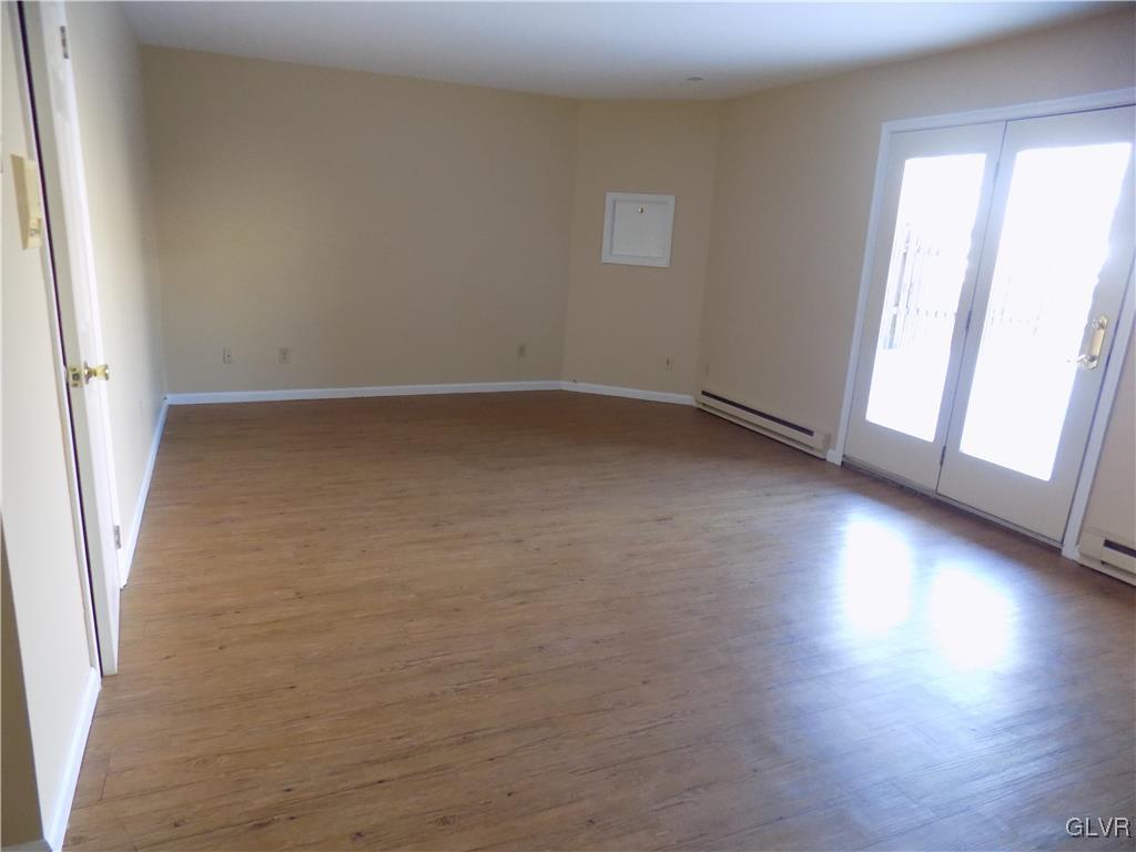 1100 Barnside Road Allentown, PA 18103 - Photo 3 of 20 1st floor family room