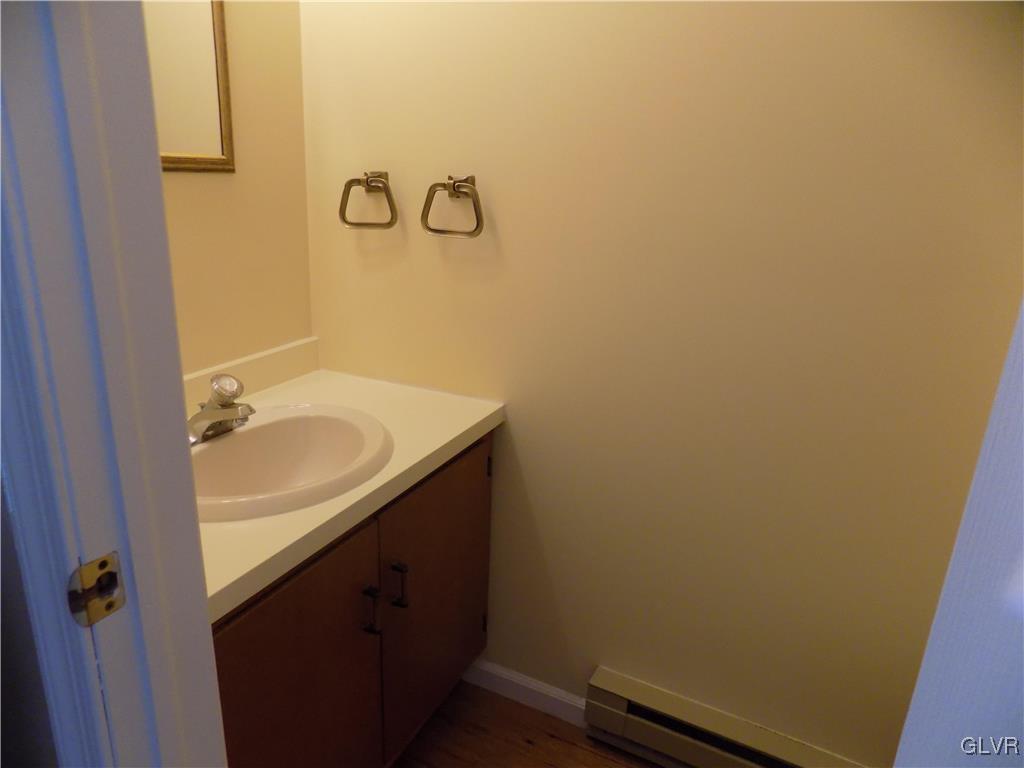 1100 Barnside Road Allentown, PA 18103 - Photo 4 of 20 1st floor powder room