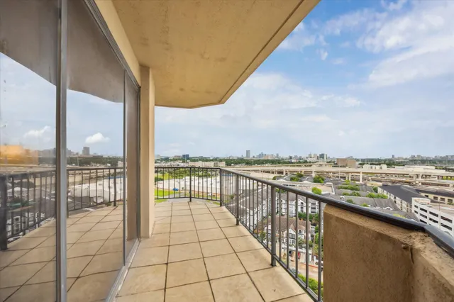 $345,000 | 3350 McCue Road, Unit 1504, Houston, TX 77056
