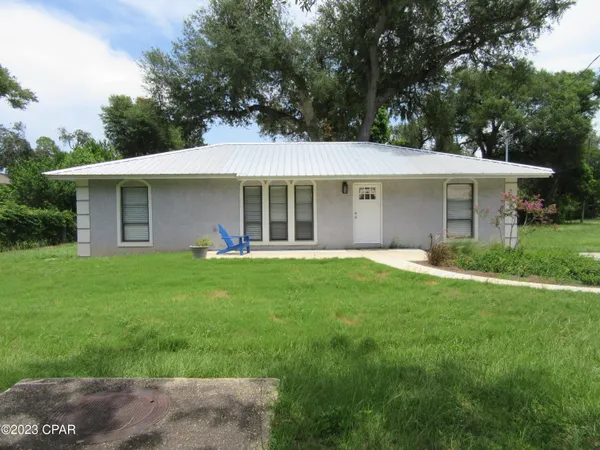 $2,095 | 2602 West 12th Street, Panama City, FL 32401
