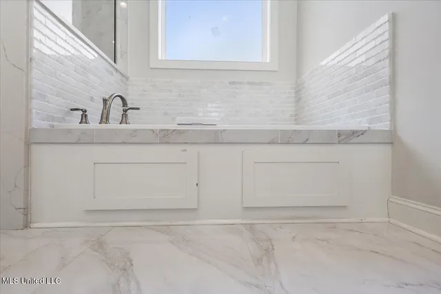 $425,000 | 101 Coventry Lane, Canton, MS 39046