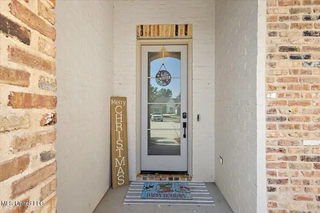 $425,000 | 101 Coventry Lane, Canton, MS 39046