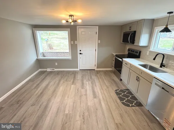 $299,000 | 1325 Conewago Avenue, Manchester, PA 17345