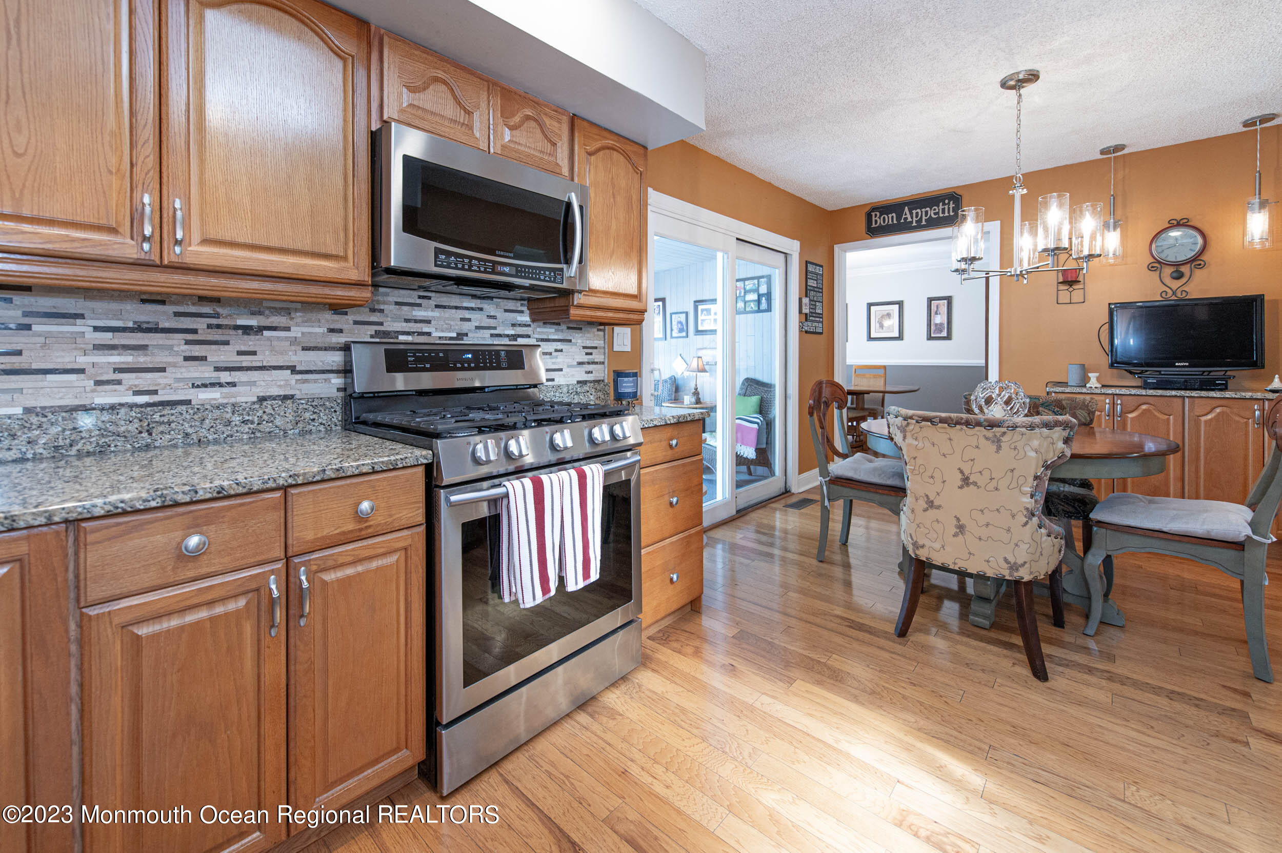 7 Hampton Road Howell, NJ 07731 - Photo 14 of 43 Kitchen