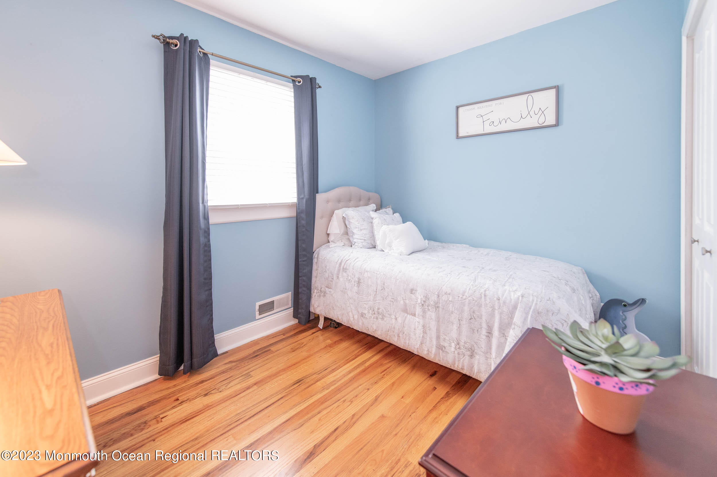 7 Hampton Road Howell, NJ 07731 - Photo 20 of 43 Bedroom 3