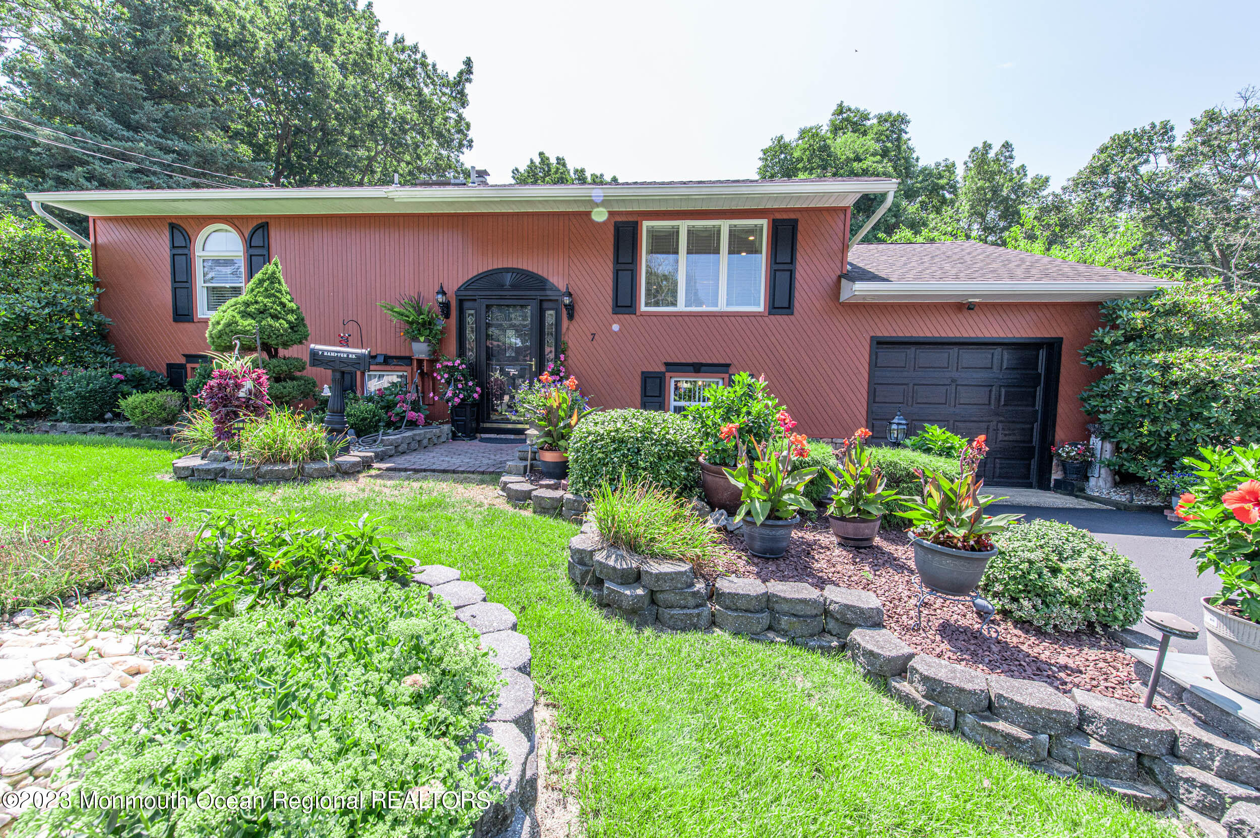 7 Hampton Road Howell, NJ 07731 - Photo 2 of 43 Front View