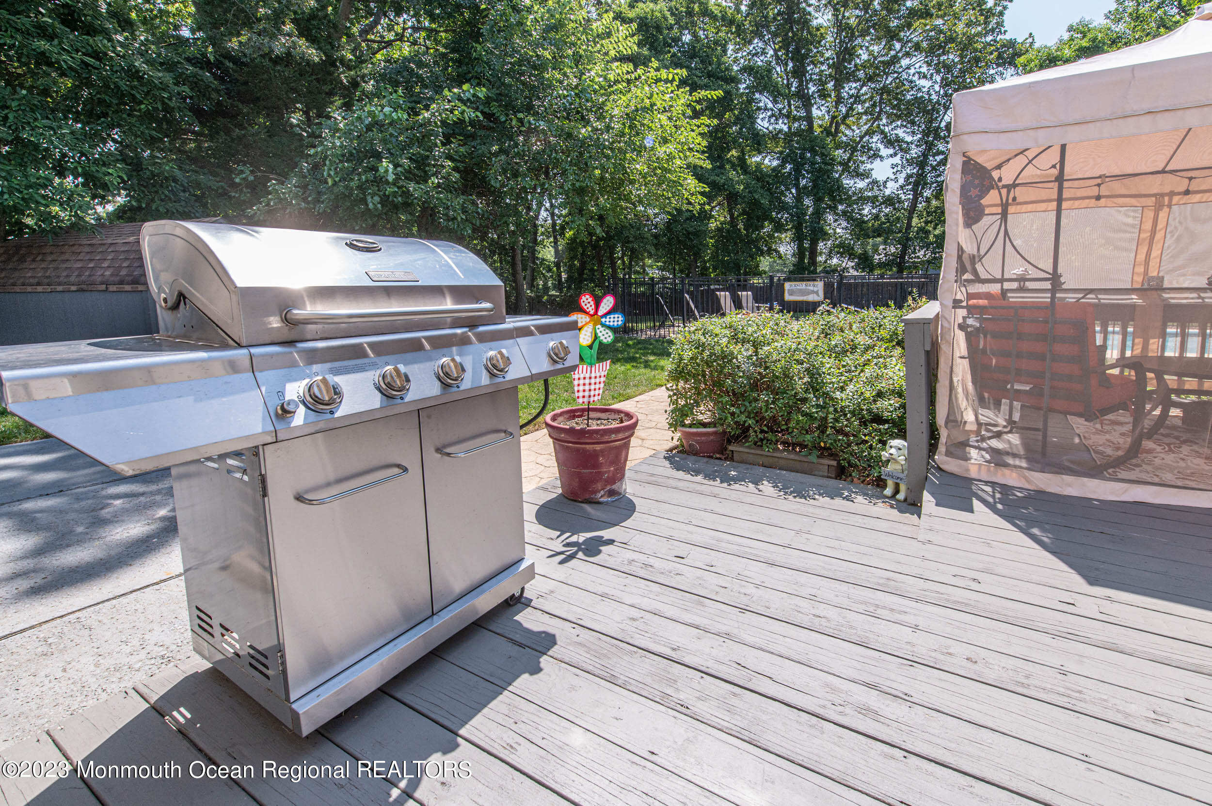 7 Hampton Road Howell, NJ 07731 - Photo 33 of 43 Lower Deck