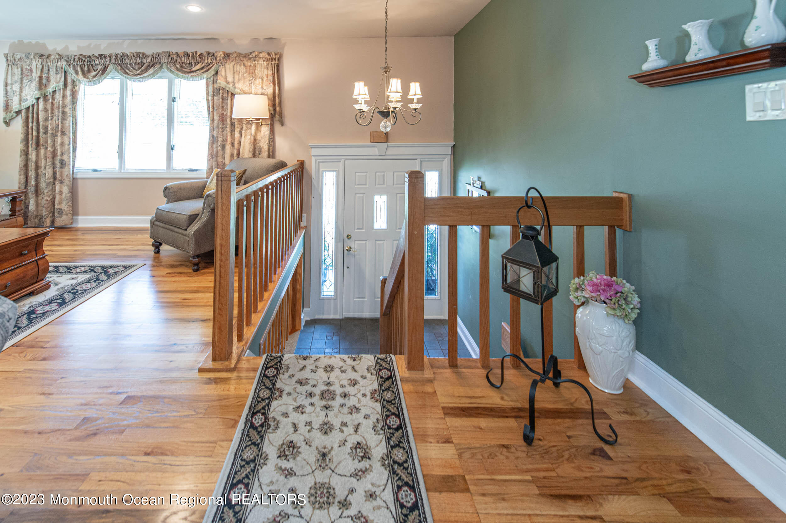 7 Hampton Road Howell, NJ 07731 - Photo 5 of 43 Foyer