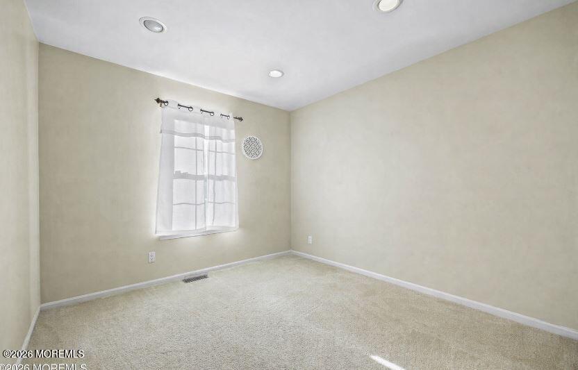 48 Hedgewood Road Howell, NJ 07731 - Photo 27 of 45 Office empty