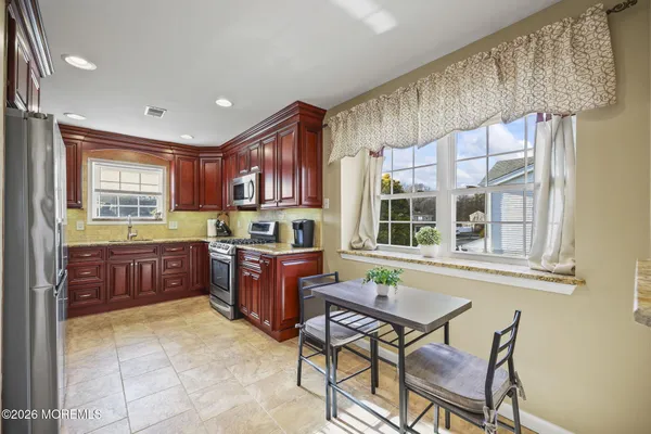 $679,900 | 48 Hedgewood Road, Howell, NJ 07731