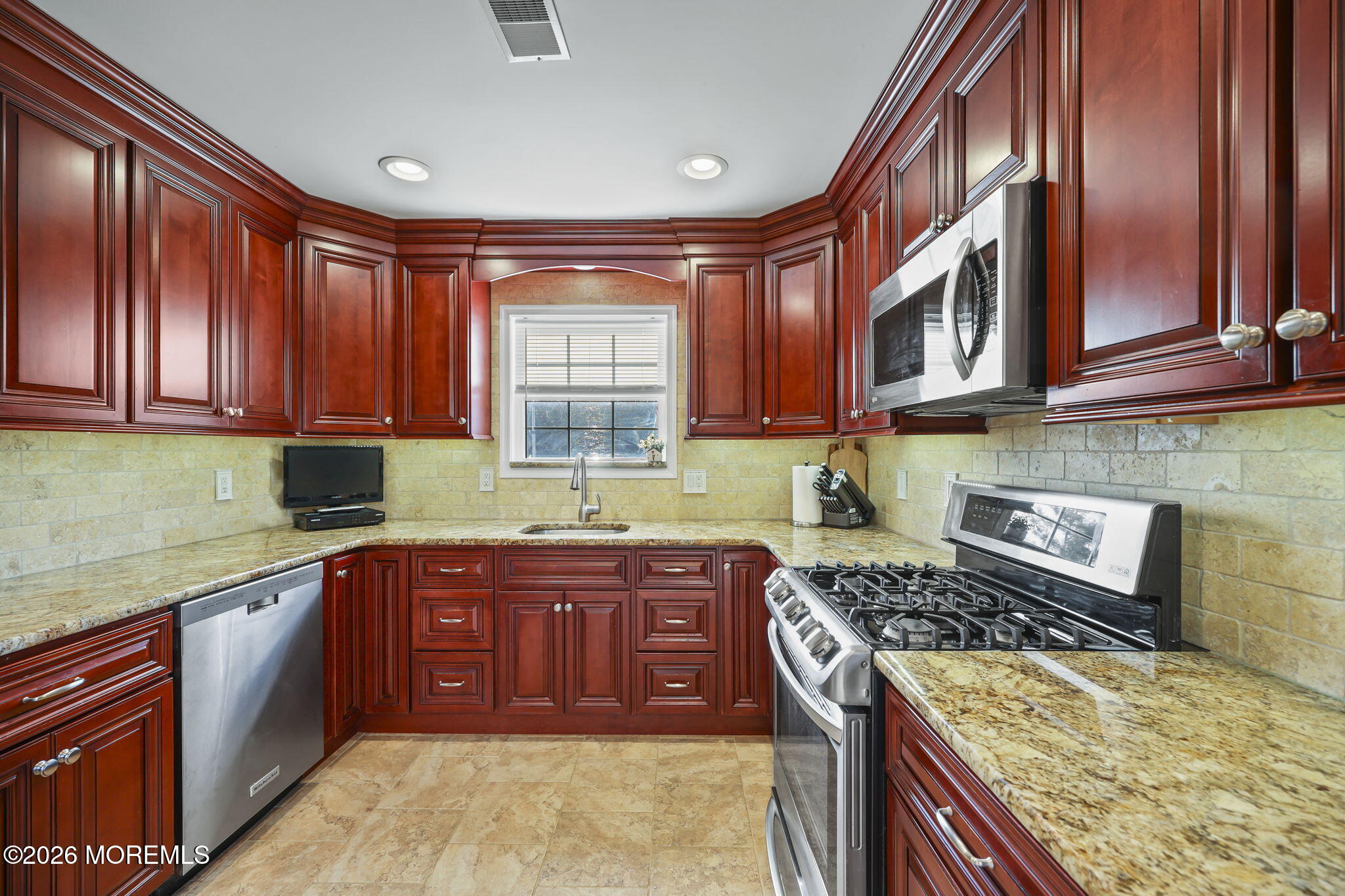 48 Hedgewood Road Howell, NJ 07731 - Photo 9 of 45 Kitchen 3