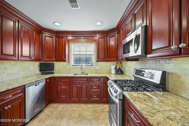 $699,900 | 48 Hedgewood Road, Howell, NJ 07731