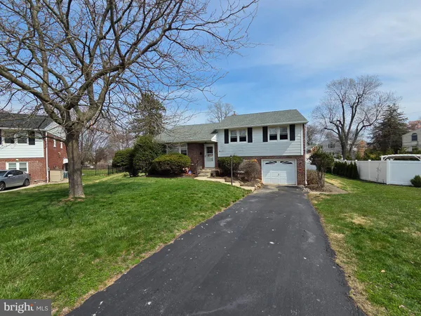$2,950 | 811 Coppock Lane, Springfield, PA 19064