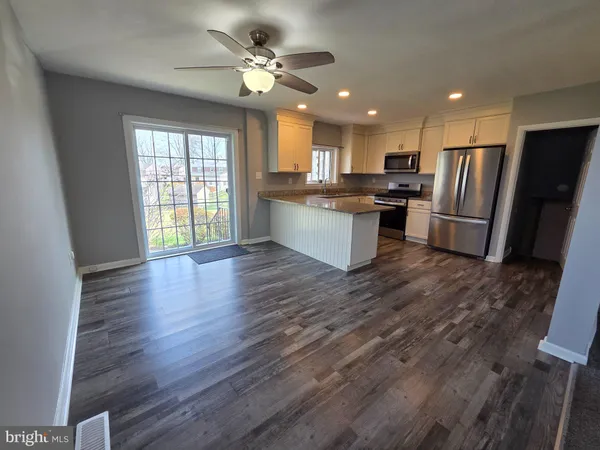 $2,950 | 811 Coppock Lane, Springfield, PA 19064