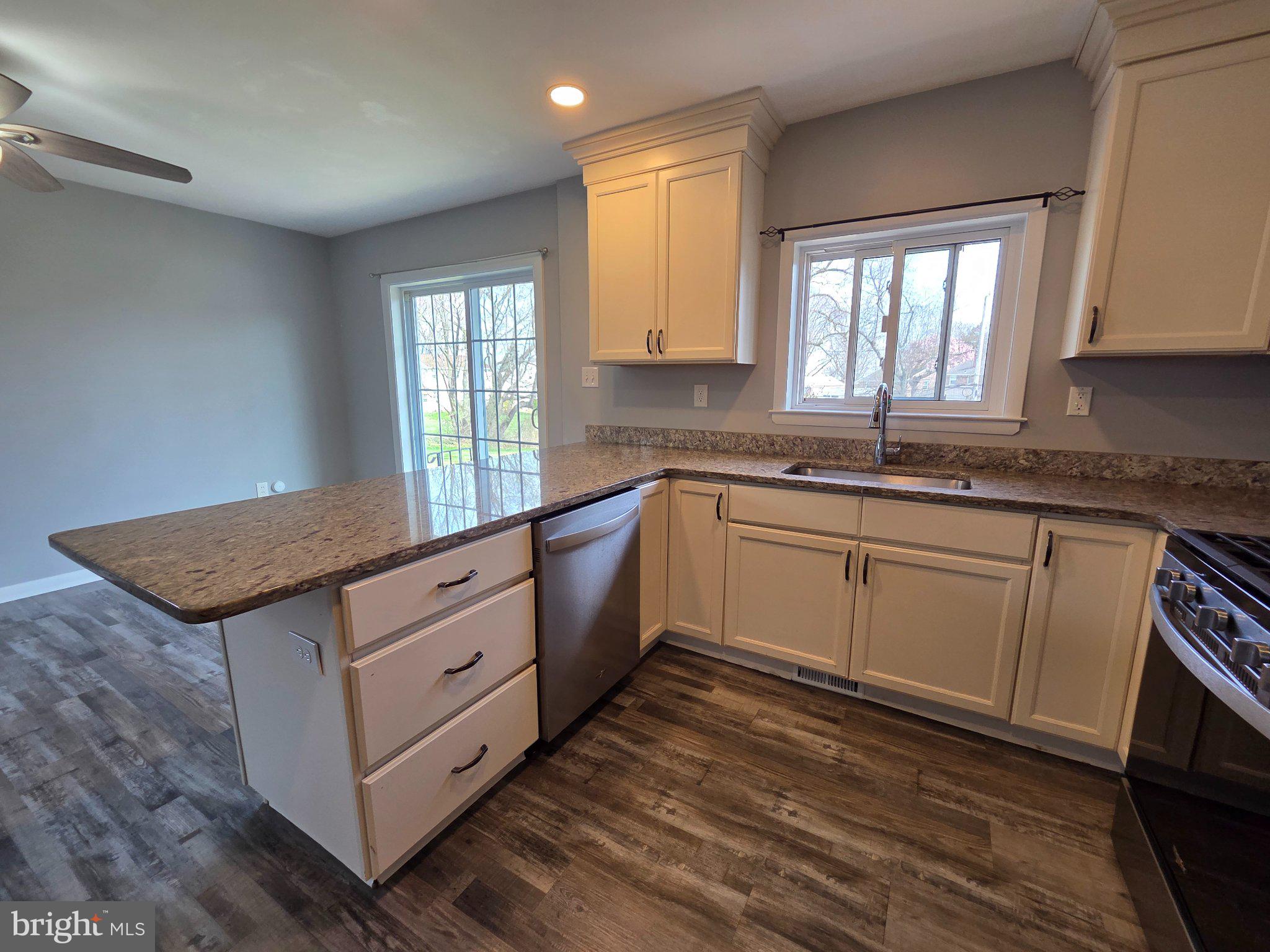 811 Coppock Lane Springfield, PA 19064 - Photo 10 of 33