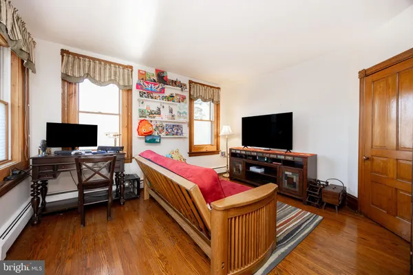 $500,000 | 270 Broad Street, Spring City, PA 19475