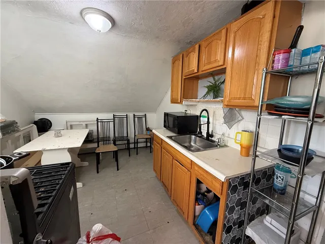 $400,000 | 316 Orms Street, Providence, RI 02908