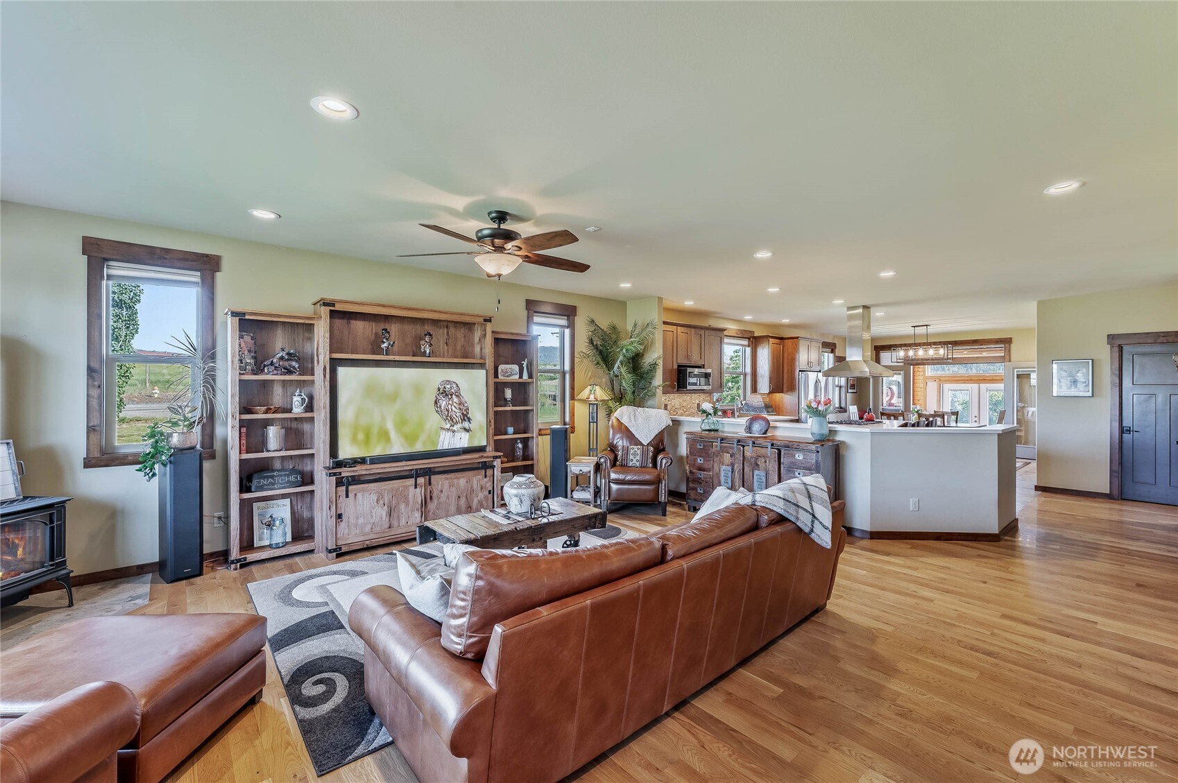 4266 Jim Smith Road Wenatchee, WA 98801 - Photo 12 of 38 Gallery Image 12