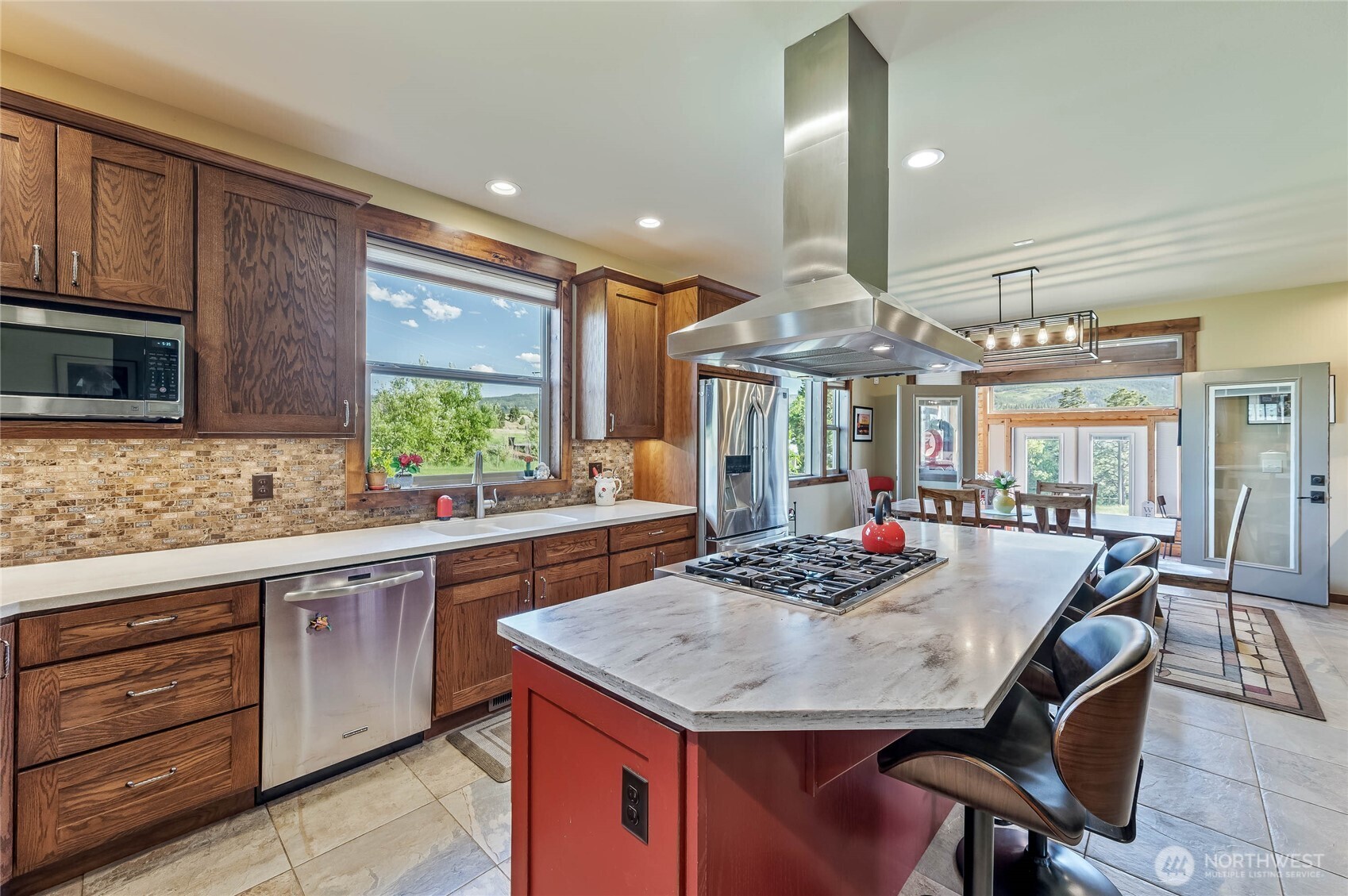 4266 Jim Smith Road Wenatchee, WA 98801 - Photo 6 of 38 Gallery Image 6