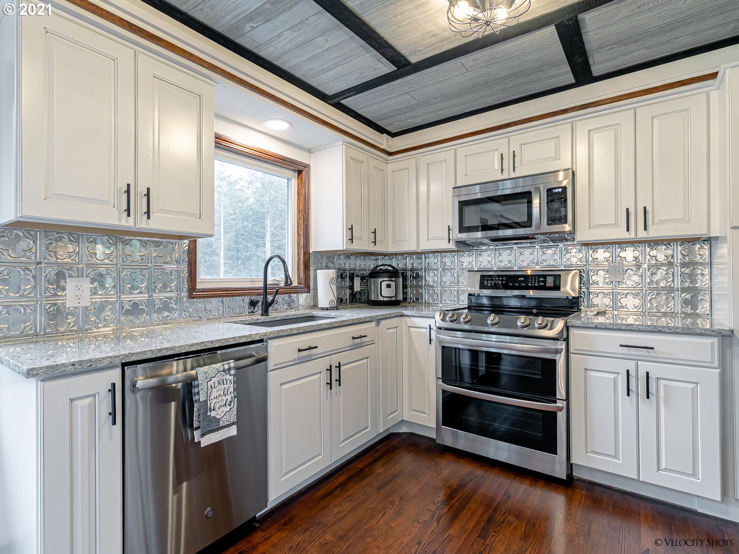 30341 Southeast Davis Road Estacada, OR 97023 - Photo 9 of 30 Gallery Image 9