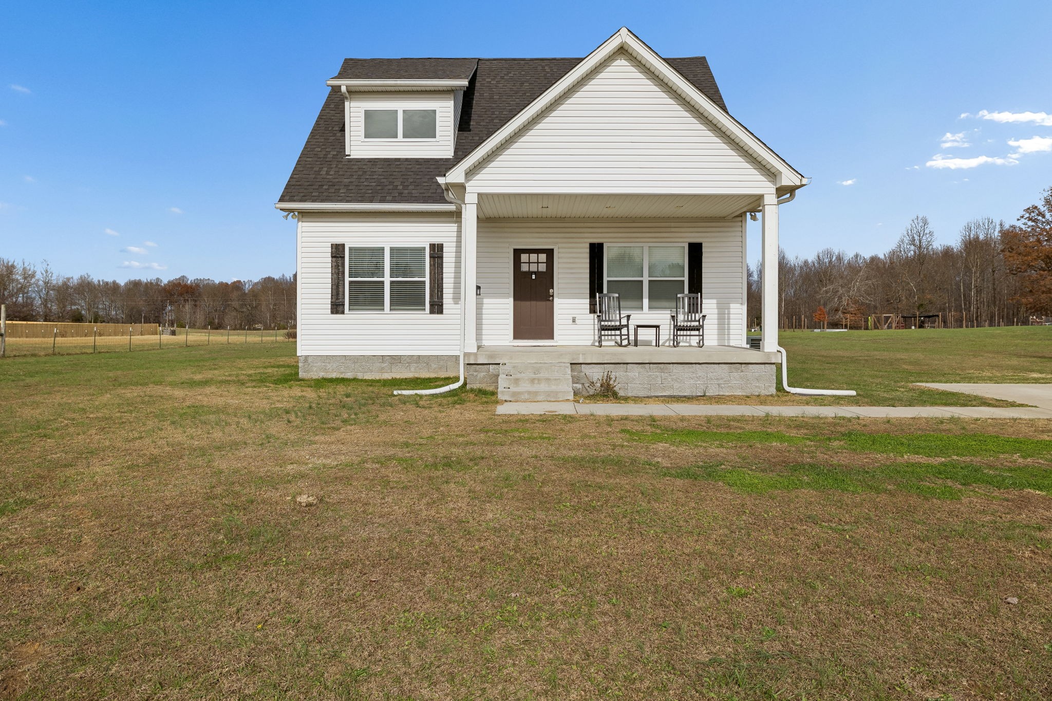 137 Mt Vernon Church Road Bethpage, TN 37022 - Photo 3 of 44 a front view of a house with a yard