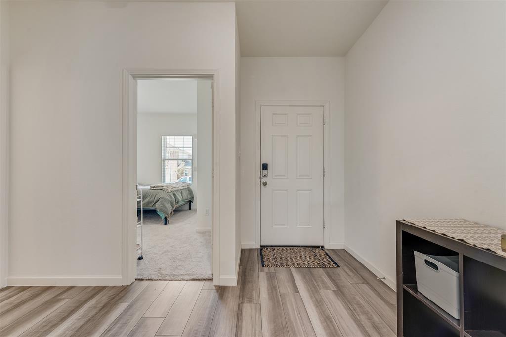 2544 Sanders Crk Road Glenn Heights, TX 75154 - Photo 3 of 20