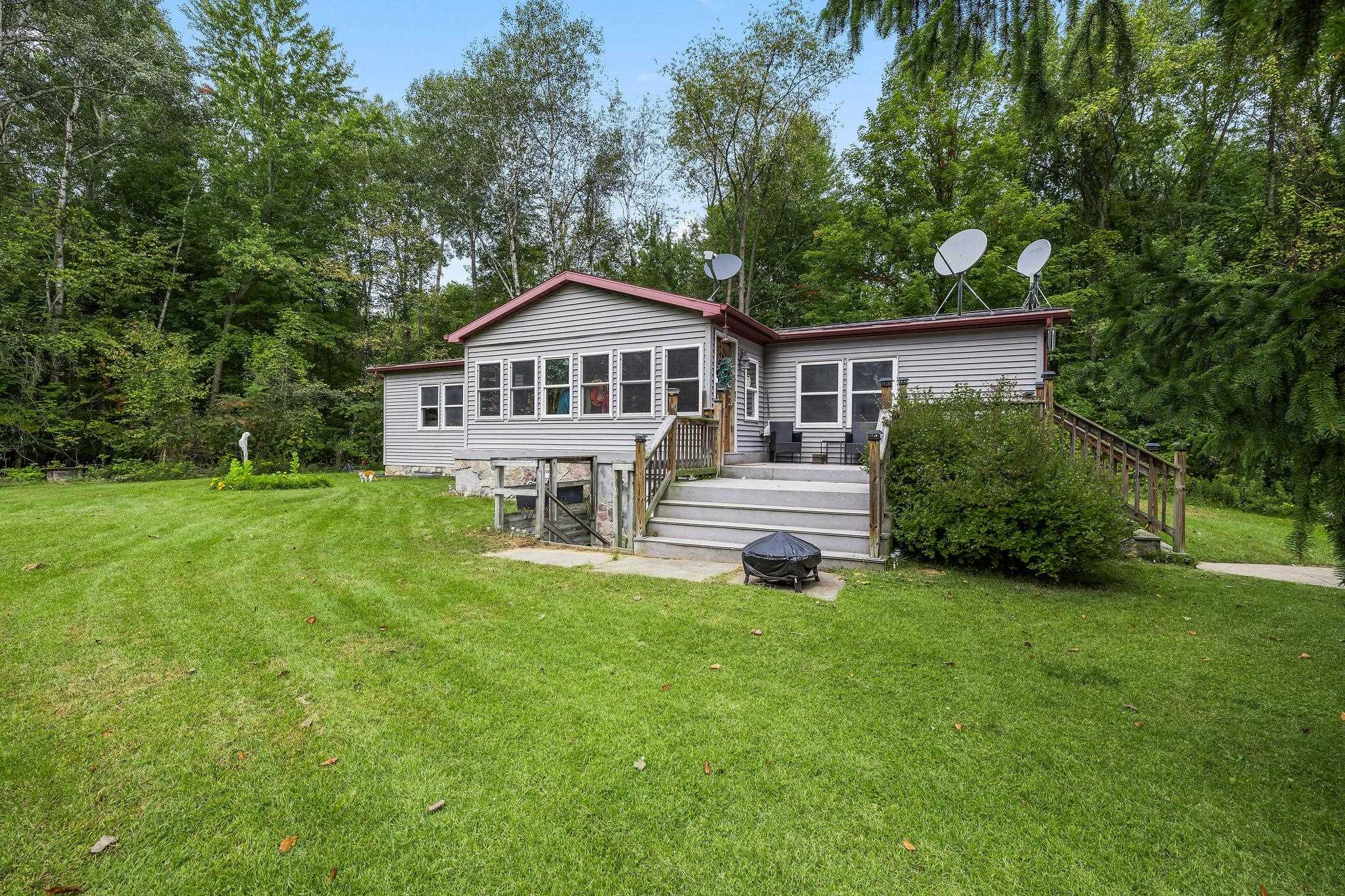 4812 Southeast County Line Road Shepherd, MI 48883 - Photo 42 of 47 1950997-2a69ed29-bbe8-4243-9c03-fc009ab14273.JPG